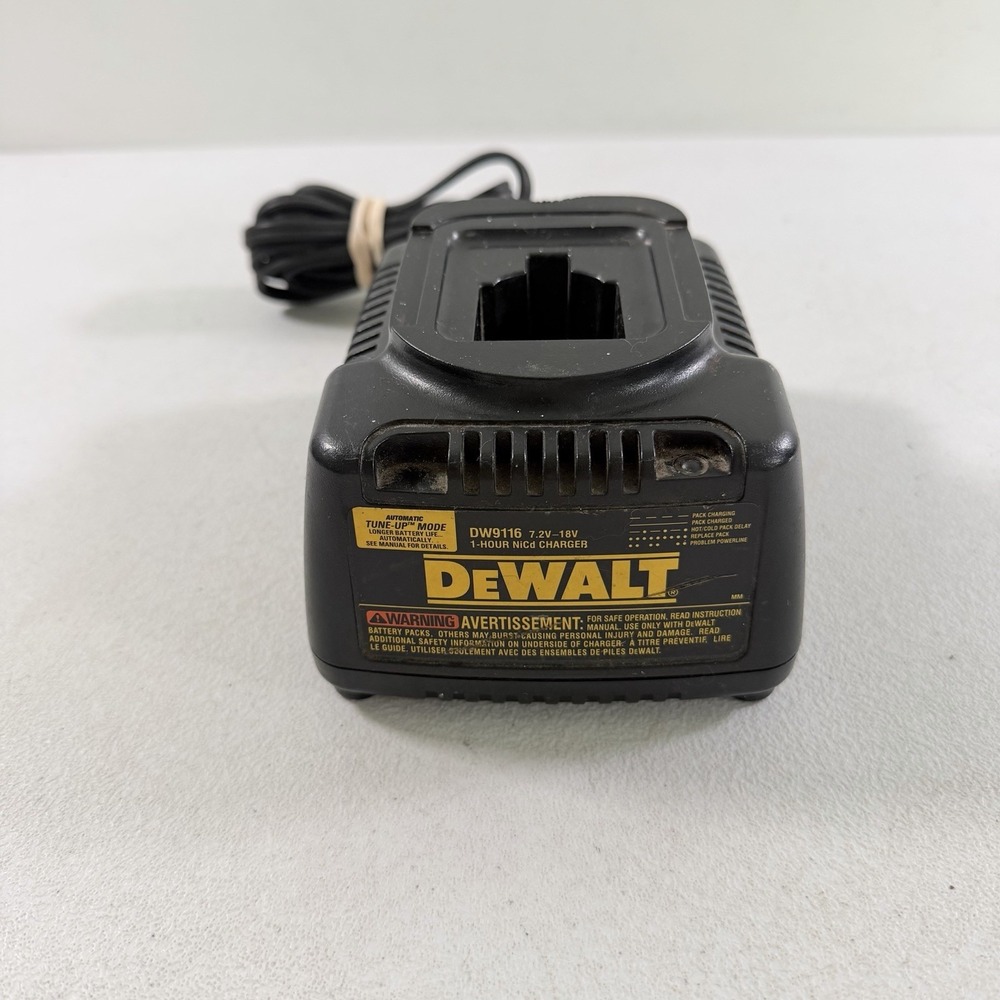 Genuine OEM DEWALT DW9116 7.2V-18V 1-Hour NiCd Tool Battery Charger TESTED